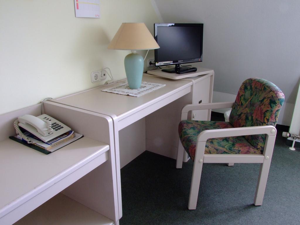 Hotel am Birkenweg Erlangen Kamer foto